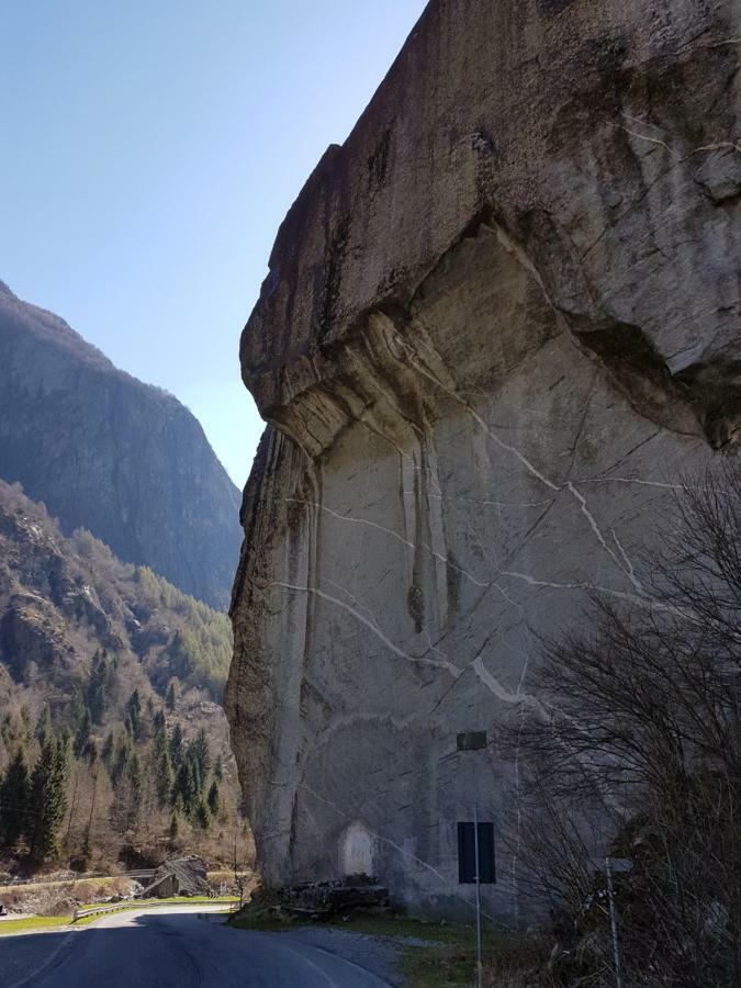Hotel Ristorante Sasso Remenno Val Masino Екстер'єр фото