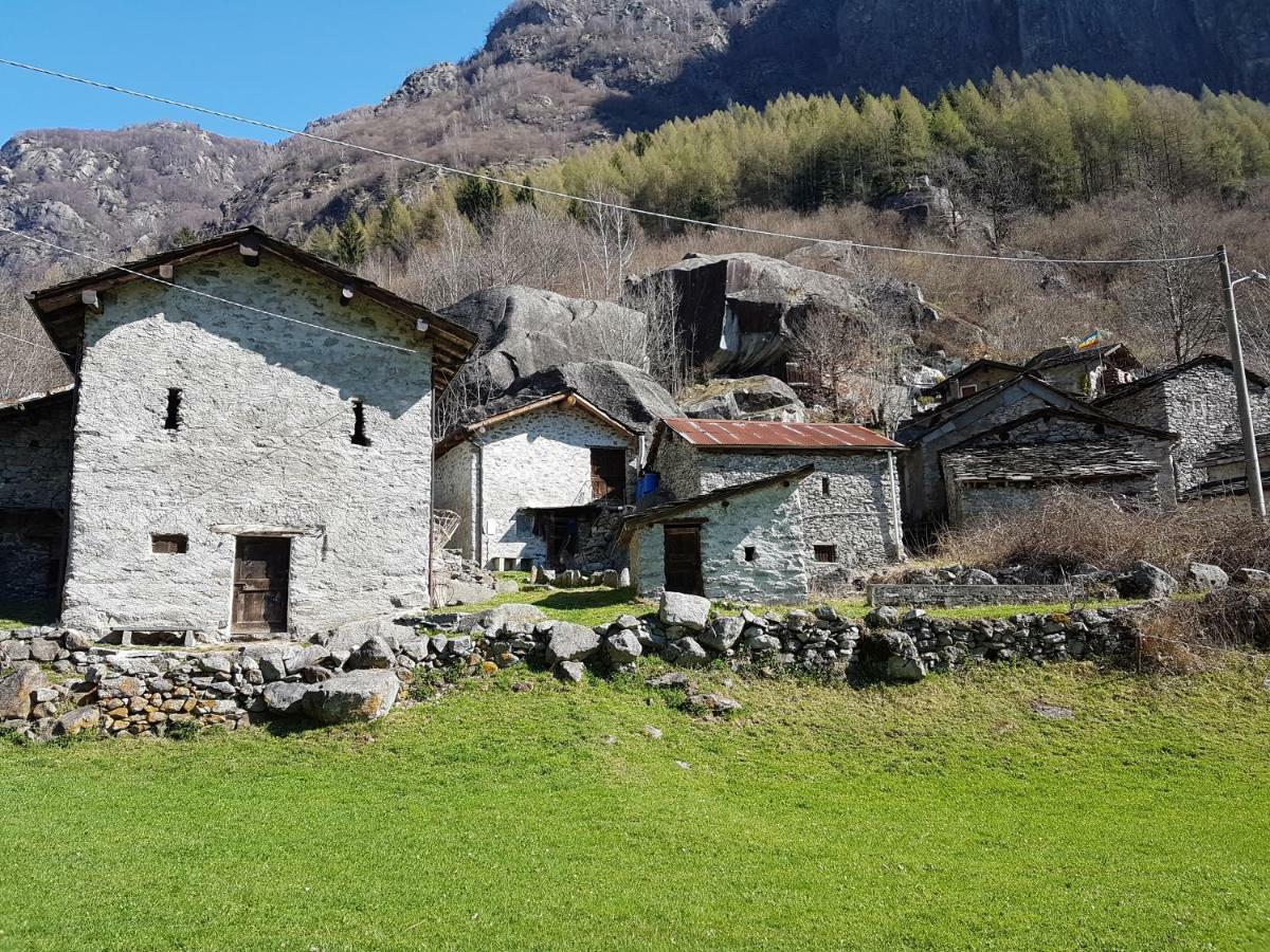 Hotel Ristorante Sasso Remenno Val Masino Екстер'єр фото