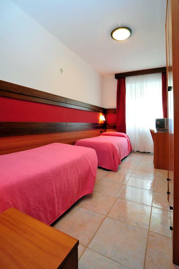 Hotel Ristorante Sasso Remenno Val Masino Екстер'єр фото