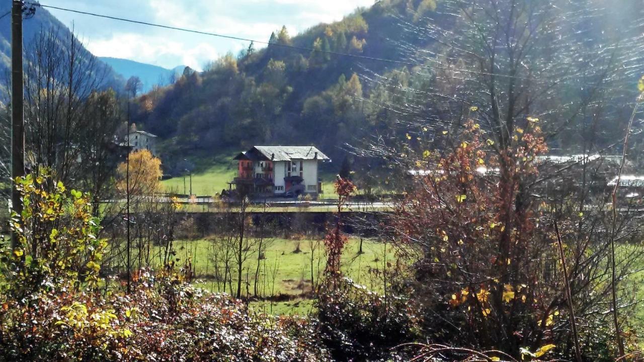 Hotel Ristorante Sasso Remenno Val Masino Екстер'єр фото